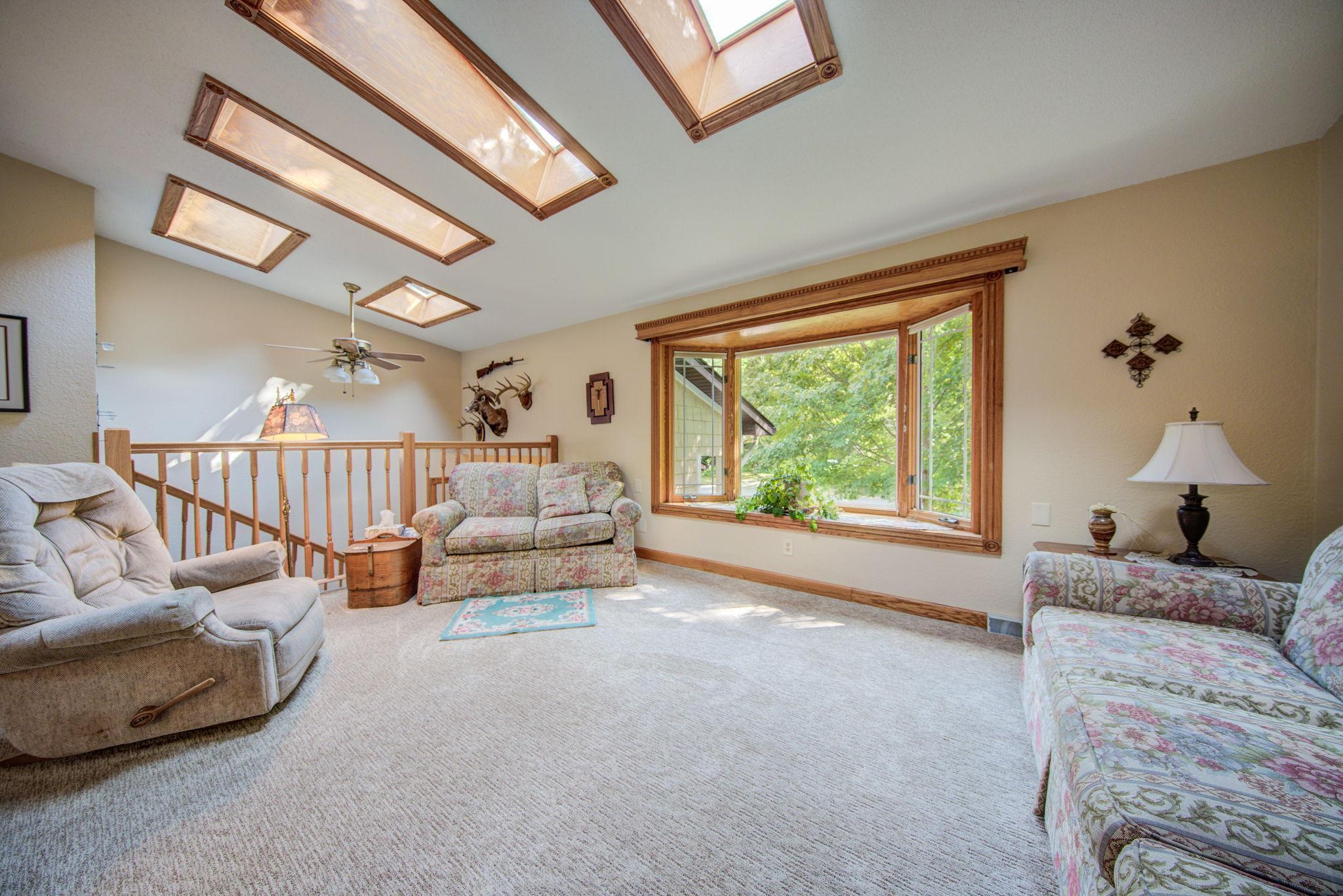 289 Rohavic Lane Lino Lakes, MN 55014 - Photo 2 of 22 Gallery Image 2