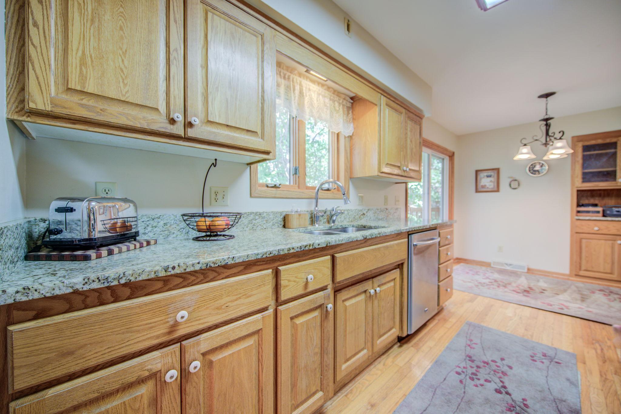289 Rohavic Lane Lino Lakes, MN 55014 - Photo 5 of 22 Gallery Image 5