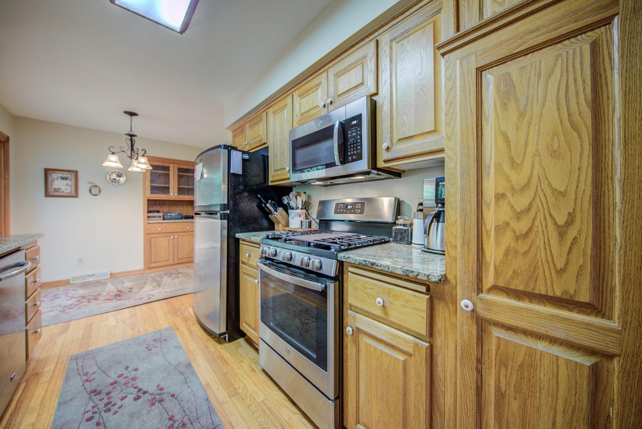 289 Rohavic Lane Lino Lakes, MN 55014 - Photo 6 of 22 Gallery Image 6