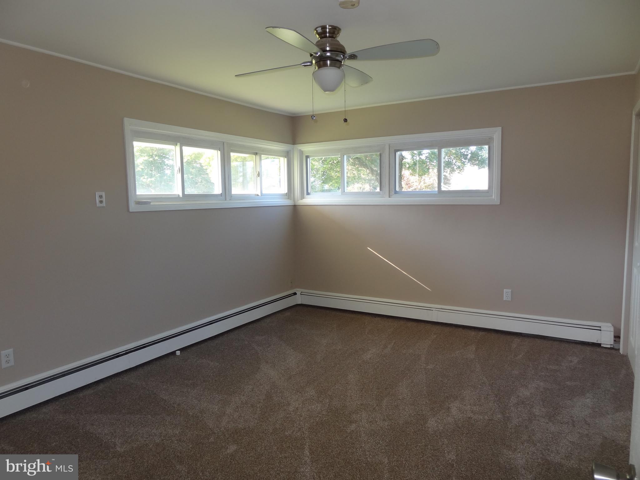 43 Spinythorn Road Levittown, PA 19056 - Photo 12 of 24 Gallery Image 12