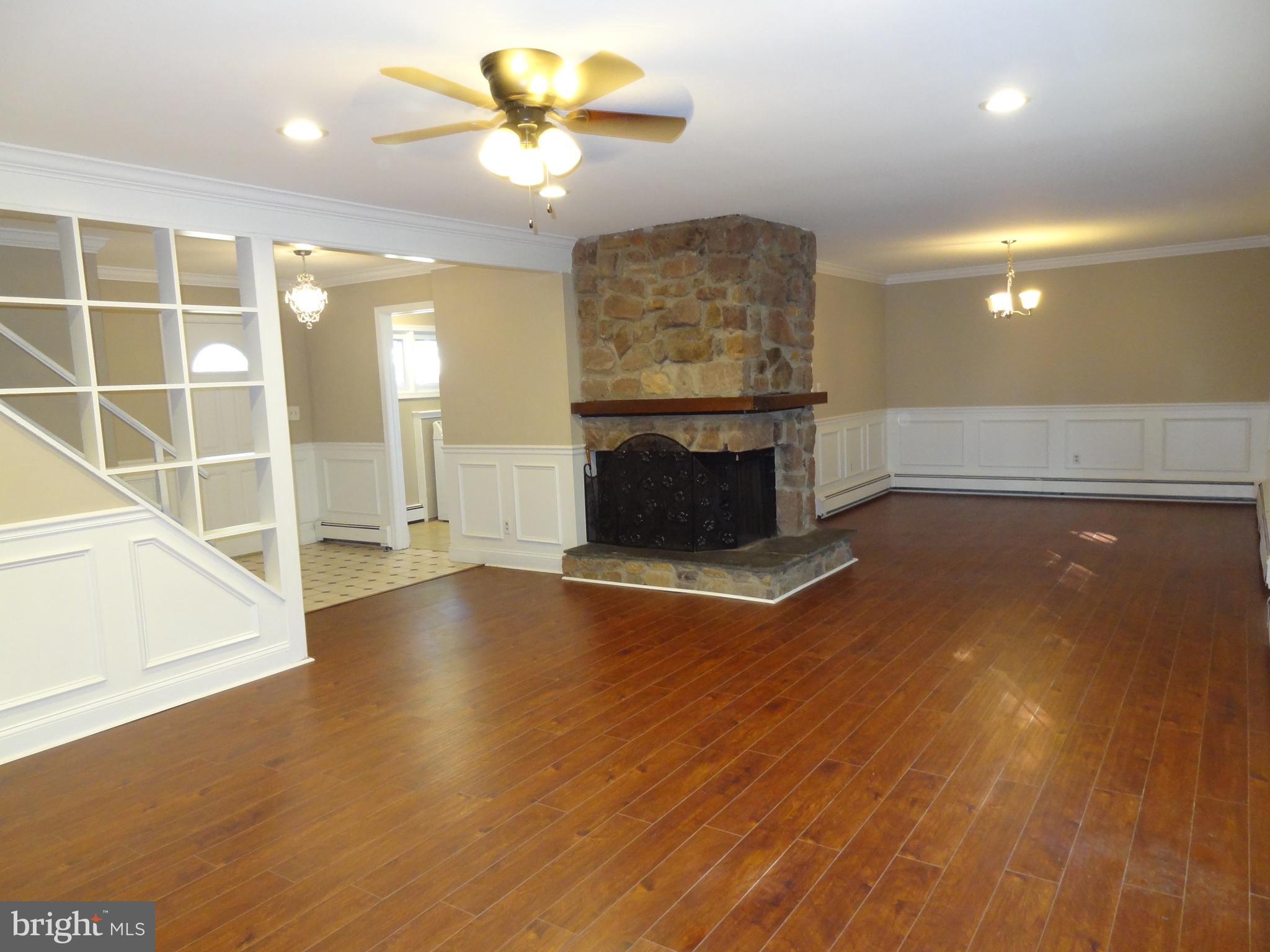 43 Spinythorn Road Levittown, PA 19056 - Photo 3 of 24 Gallery Image 3