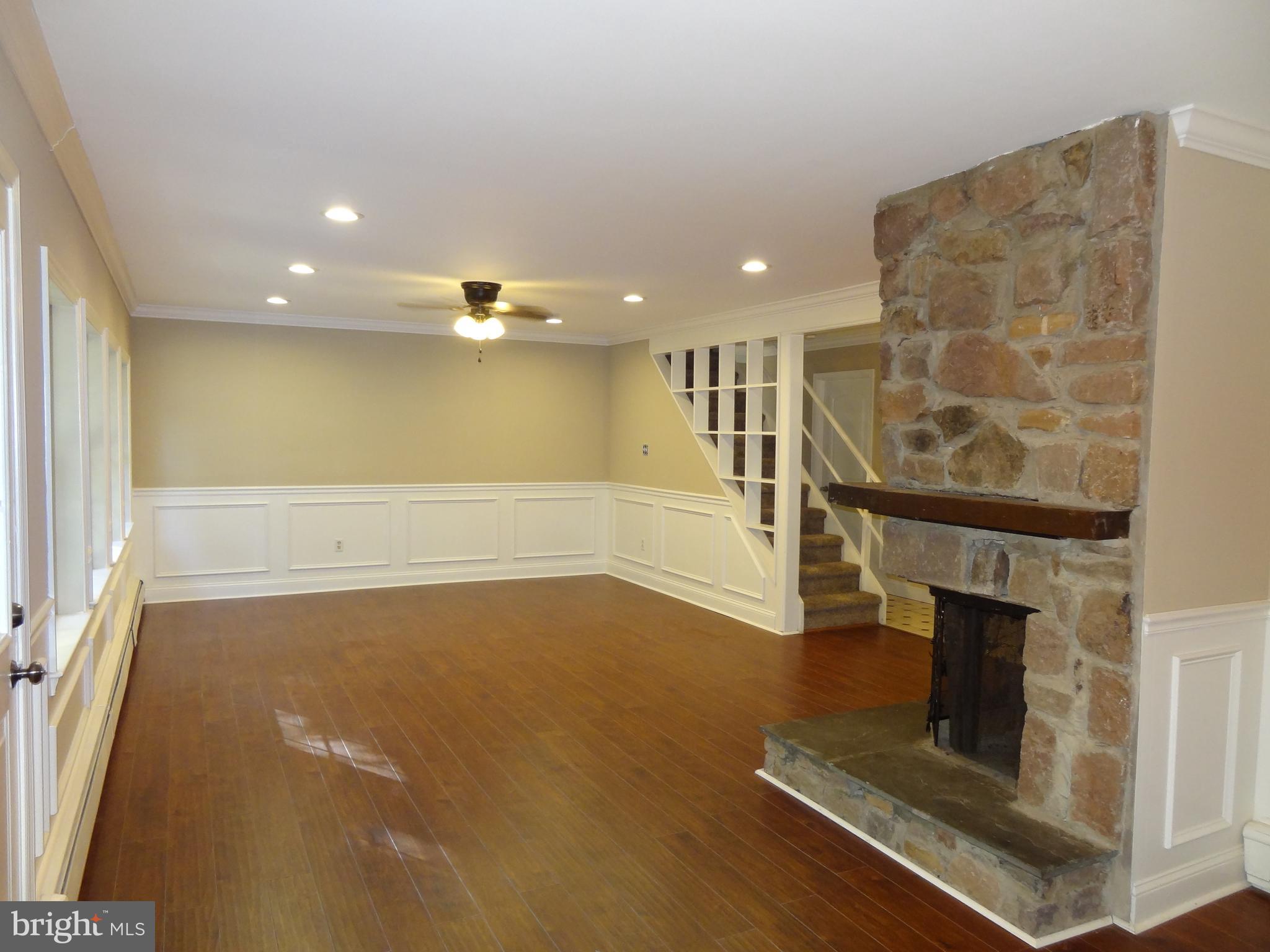43 Spinythorn Road Levittown, PA 19056 - Photo 5 of 24 Gallery Image 5