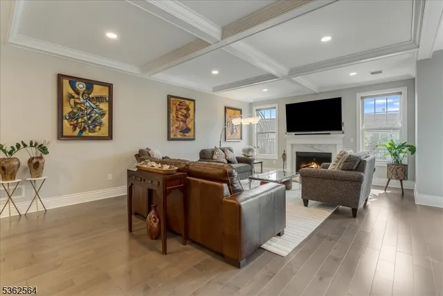 $1,199,000 | 302 Tiffany Way, Unit 302, Watchung, NJ 07069