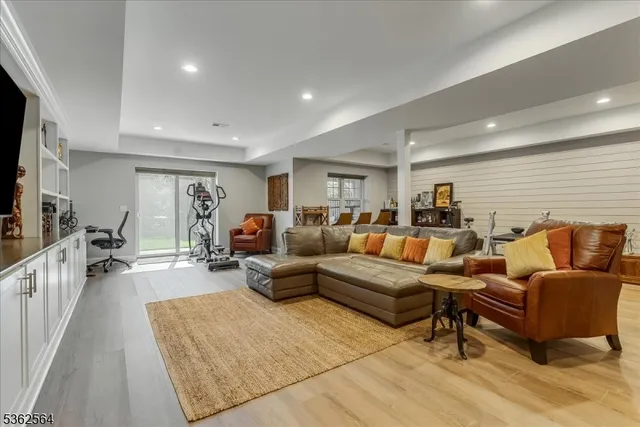 $1,199,000 | 302 Tiffany Way, Unit 302, Watchung, NJ 07069