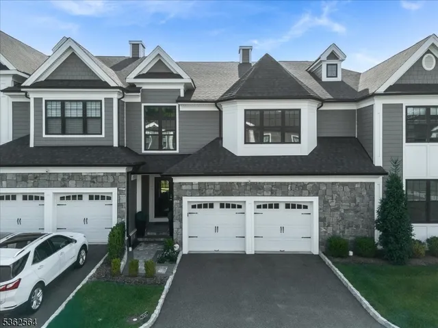 $1,199,000 | 302 Tiffany Way, Unit 302, Watchung, NJ 07069