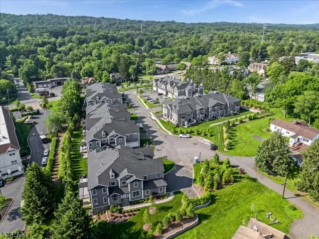 $1,199,000 | 302 Tiffany Way, Unit 302, Watchung, NJ 07069