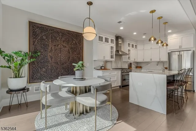 $1,199,000 | 302 Tiffany Way, Unit 302, Watchung, NJ 07069