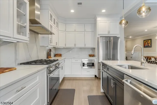 $1,199,000 | 302 Tiffany Way, Unit 302, Watchung, NJ 07069