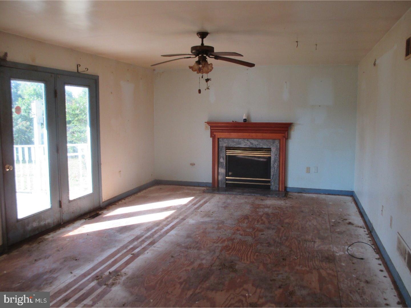 2156 Sewell Branch Road Clayton, DE 19938 - Photo 5 of 10 Family Room