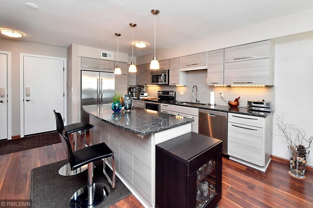 2 Shoreline Place Spring Park, MN 55384 - Photo 11 of 16 Gallery Image 11