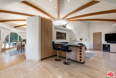 $4,249,000 | 6331 Busch Drive, Malibu, CA 90265