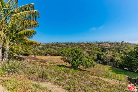 $4,249,000 | 6331 Busch Drive, Malibu, CA 90265