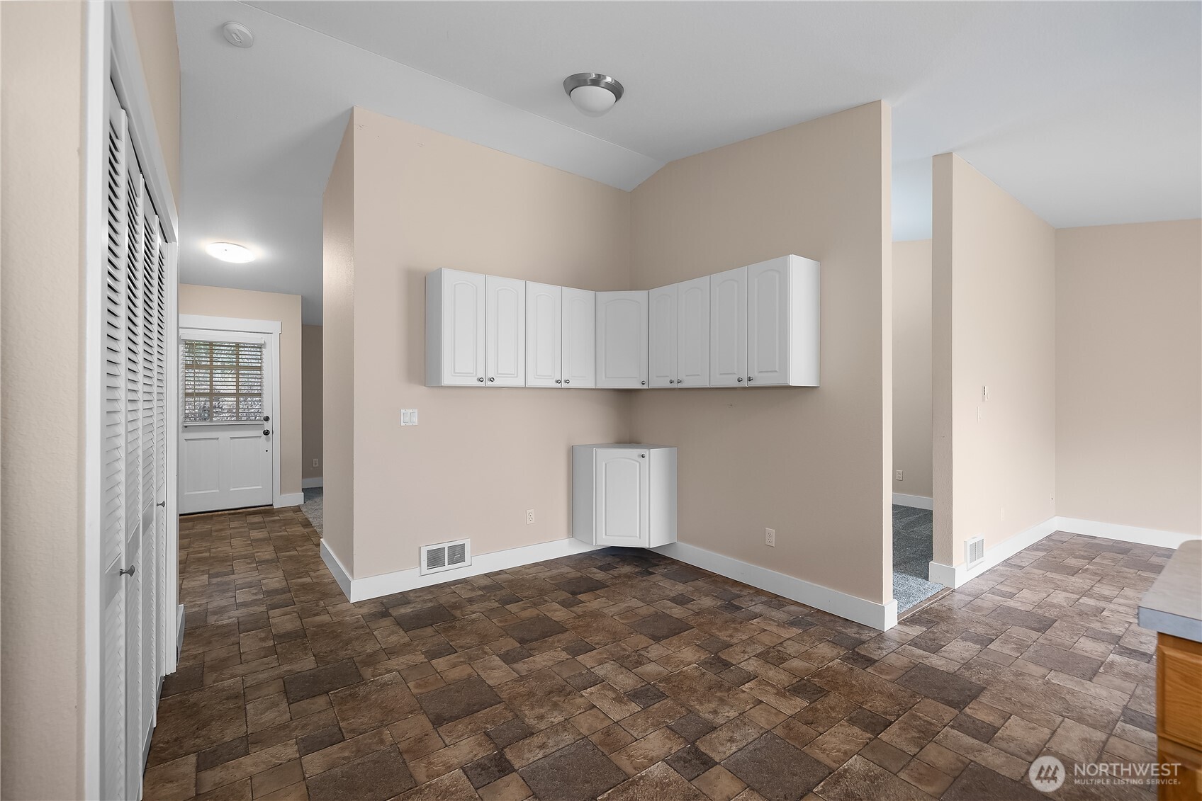 7219 Gallagher Cove Road Northwest Olympia, WA 98502 - Photo 14 of 36