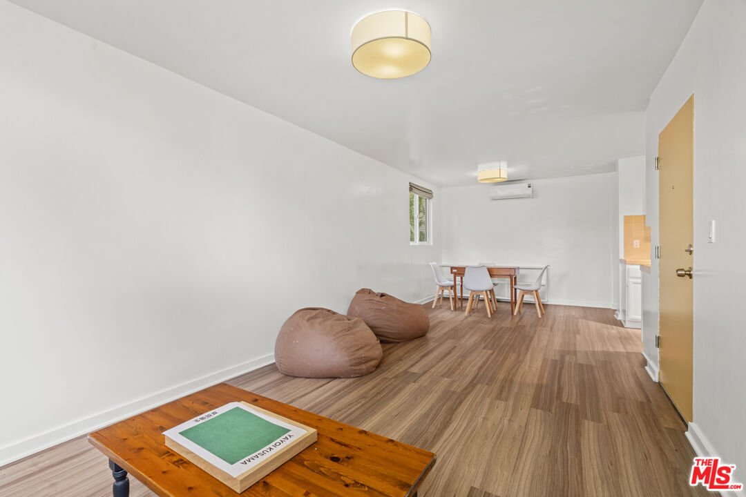 511 Rialto Avenue, Unit 1 Venice, CA 90291 - Photo 7 of 16