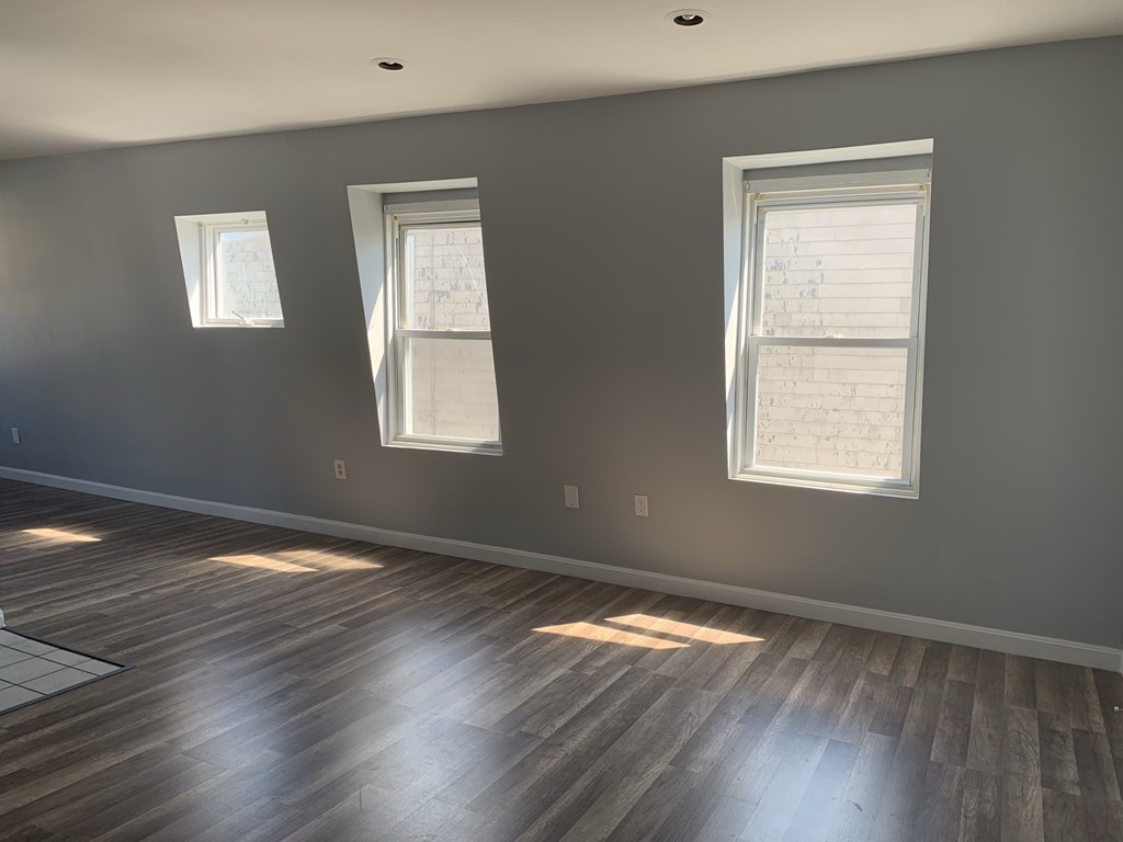 507 Third Street Fall River, MA 02721 - Photo 17 of 28