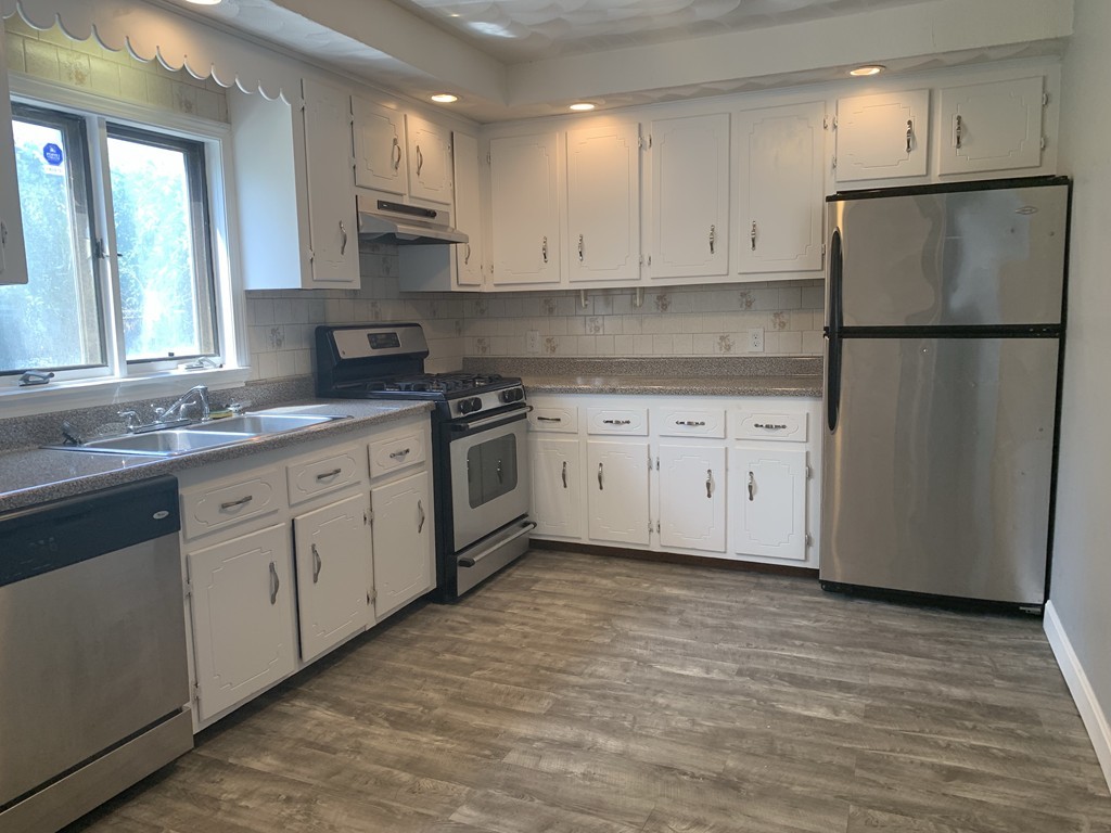 507 Third Street Fall River, MA 02721 - Photo 2 of 28
