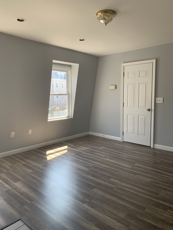 507 Third Street Fall River, MA 02721 - Photo 22 of 28
