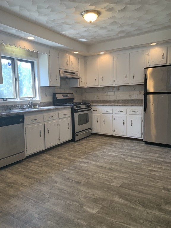 507 Third Street Fall River, MA 02721 - Photo 4 of 28