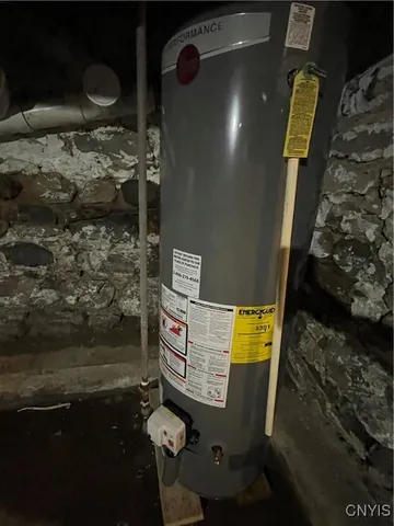 $149,900 | 285 West 8th Street, Oswego, NY 13126