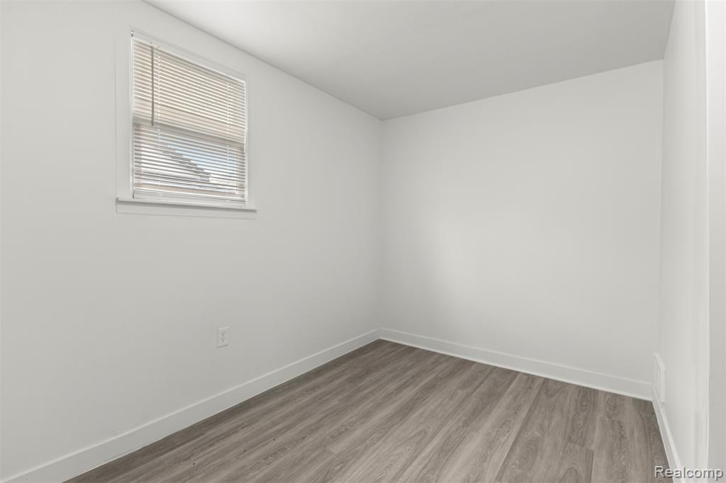 36850 Perry Street Romulus, MI 48174 - Photo 20 of 31