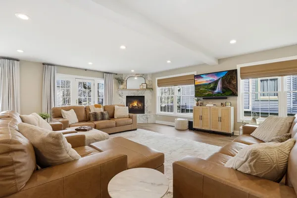 $1,200,000 | 114 Hickory Street, Frankfort, IL 60423