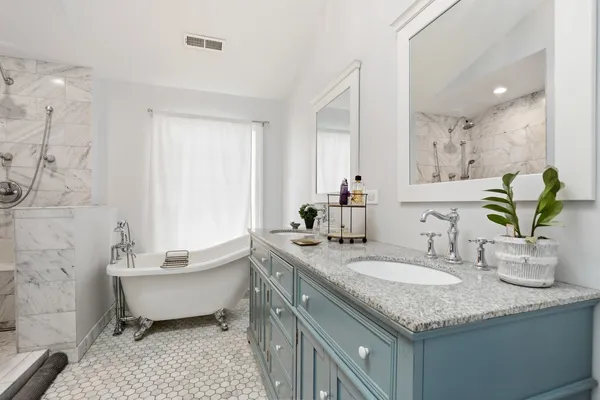 $1,200,000 | 114 Hickory Street, Frankfort, IL 60423