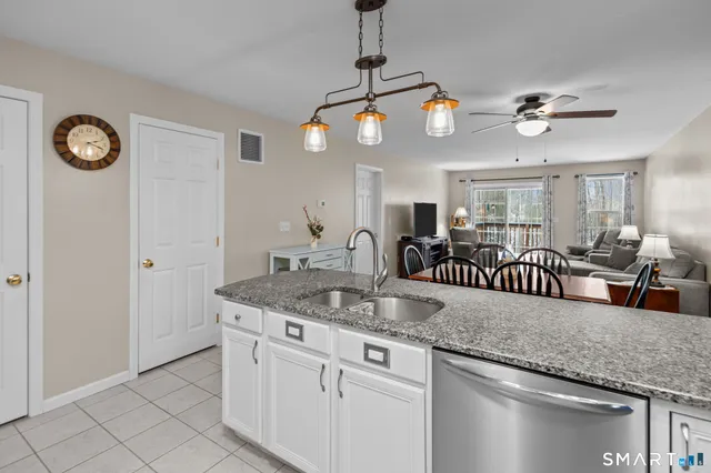 $360,000 | 50 Richmond Road, Unit 10, Putnam, CT 06260