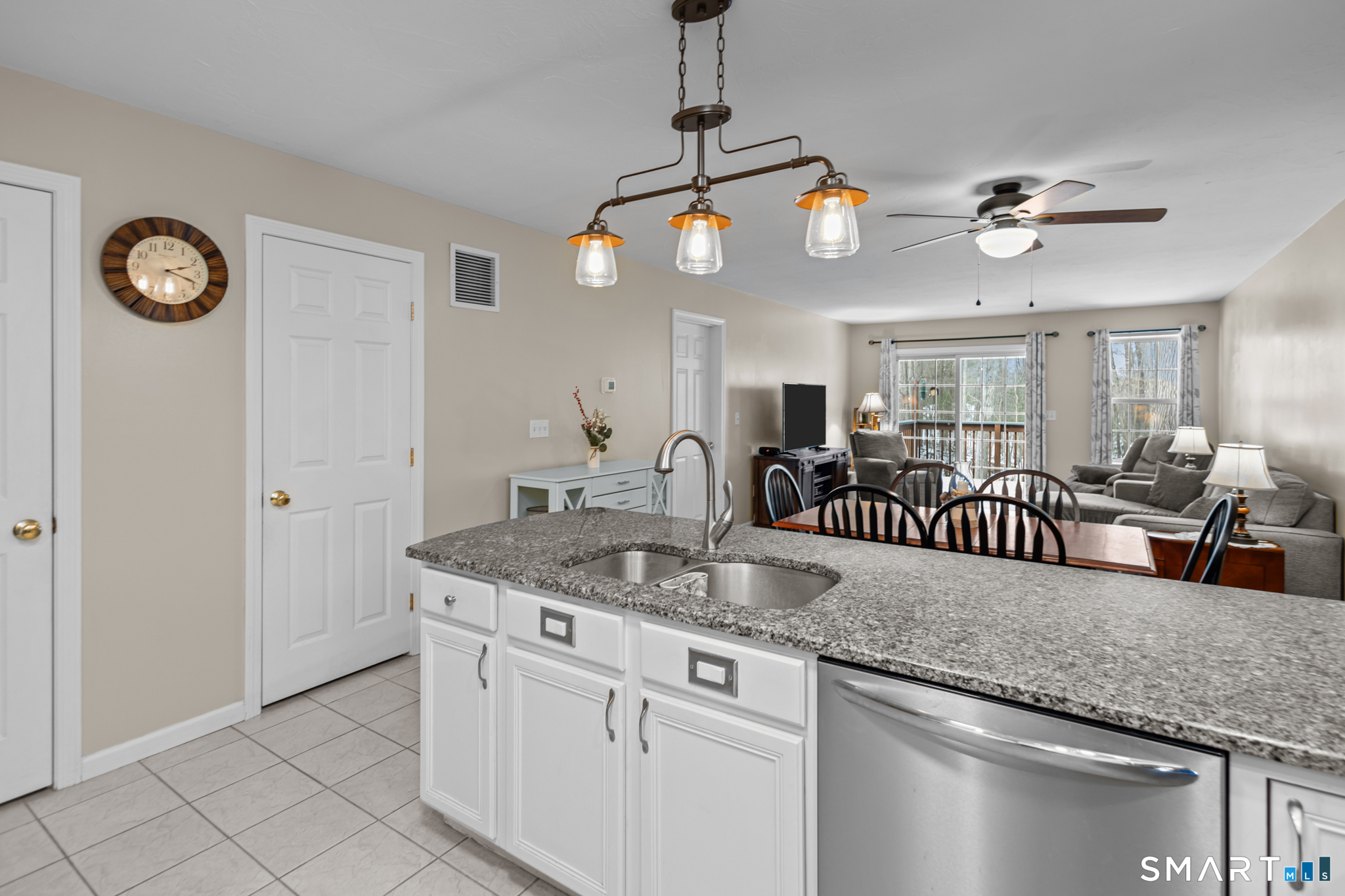 50 Richmond Road, Unit 10 Putnam, CT 06260 - Photo 3 of 40