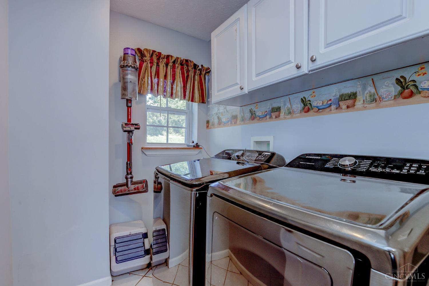 6812 Taylor Road Cincinnati, OH 45248 - Photo 15 of 44