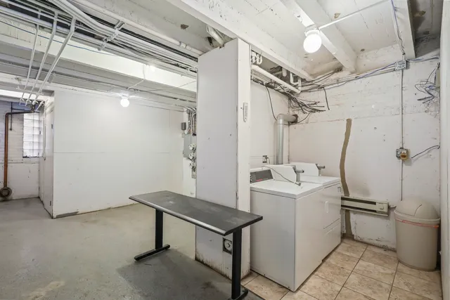 $160,000 | 2626 West Catalpa Avenue, Unit 21, Chicago, IL 60625