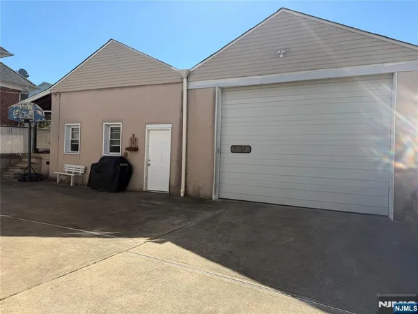 $1,200 | 262 MacArthur Avenue, Garfield, NJ 07026