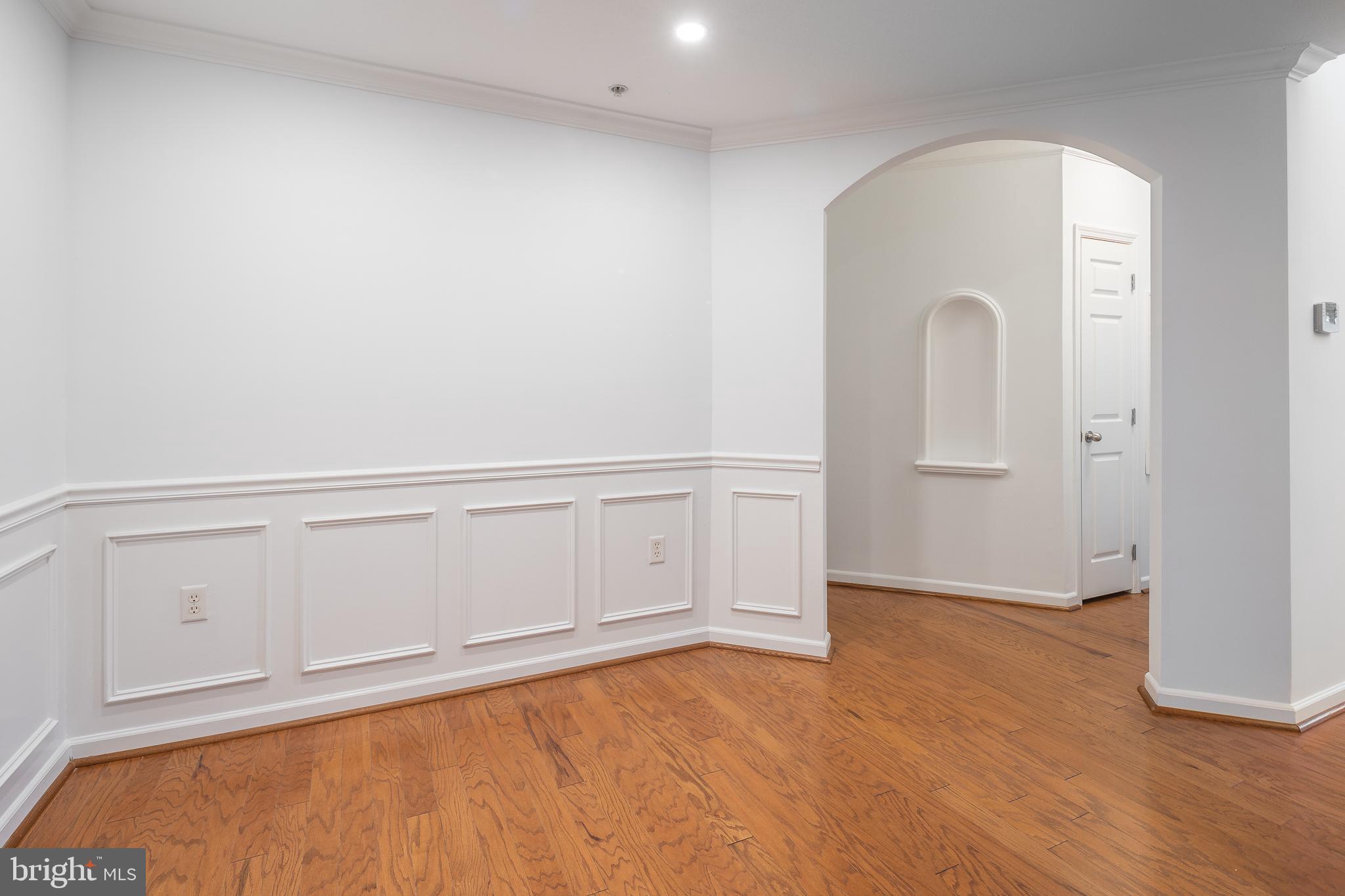 512 Sunset View Terrace Southeast, Unit 402 Leesburg, VA 20175 - Photo 16 of 30 a view of an empty room