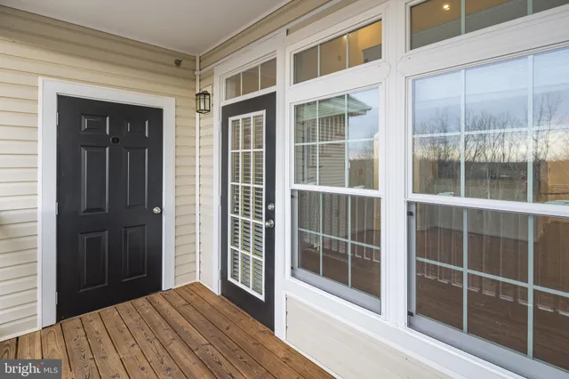 a view of a very nice looking room