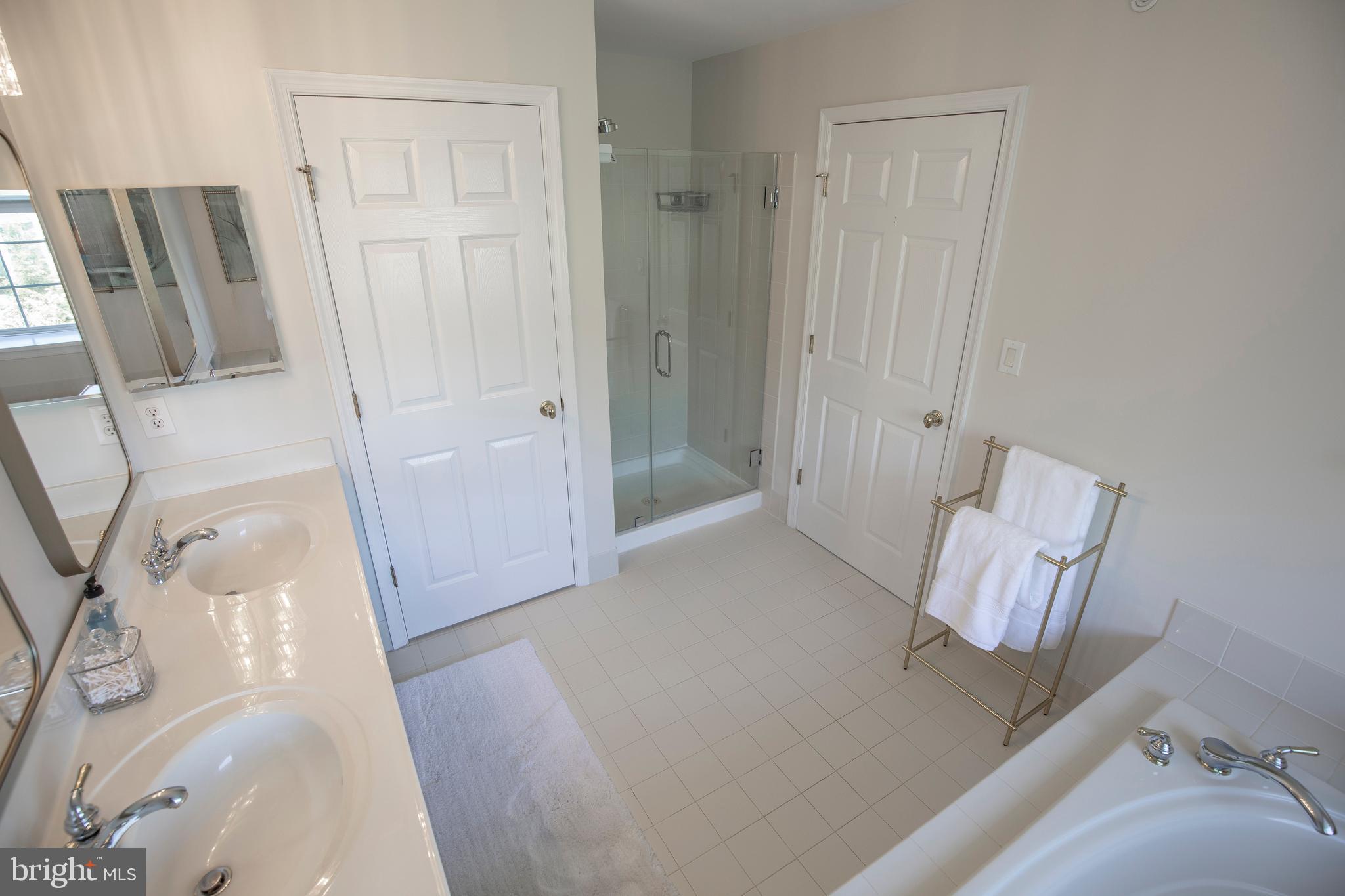 2101 Lincolnshire Road Furlong, PA 18925 - Photo 27 of 58 EN SUITE