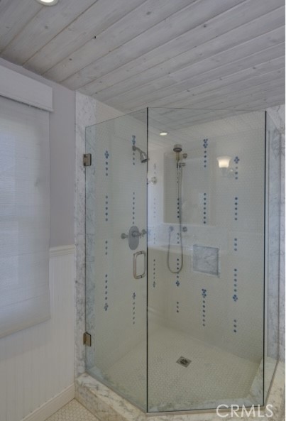122 Spindrift Lane Rancho Palos Verdes, CA 90275 - Photo 17 of 17 a bathroom with a shower