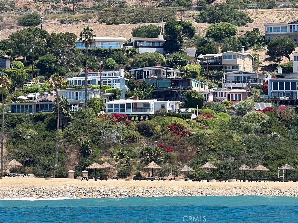 122 Spindrift Lane Rancho Palos Verdes, CA 90275 - Photo 10 of 17 a view of a city