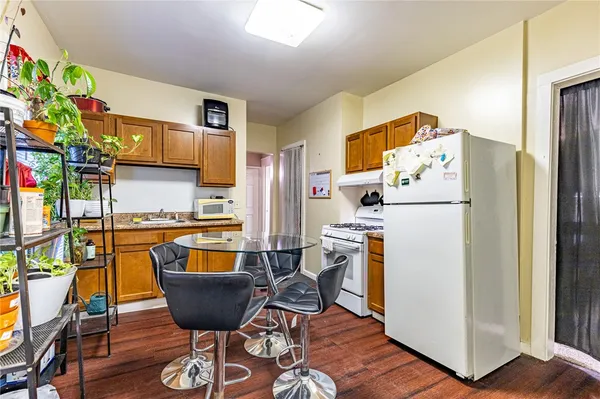 $149,900 | 1214 Portland Avenue, Rochester, NY 14621