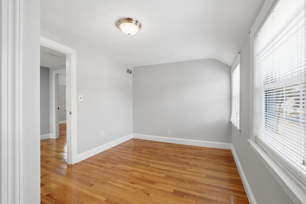 31 Beech Street Dedham, MA 02026 - Photo 29 of 40