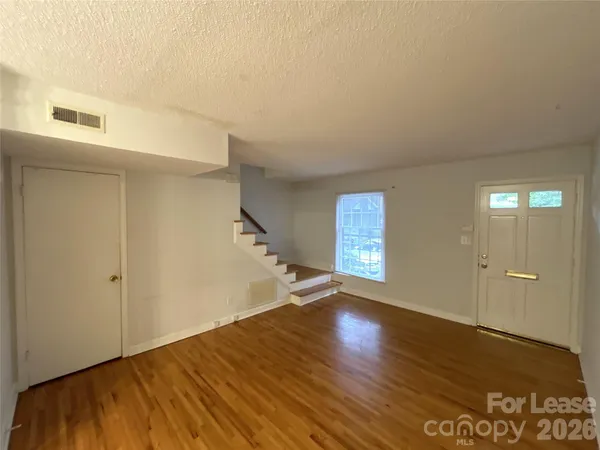 $1,300 | 926 Hollywood Street, Charlotte, NC 28211