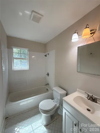 $1,300 | 926 Hollywood Street, Charlotte, NC 28211