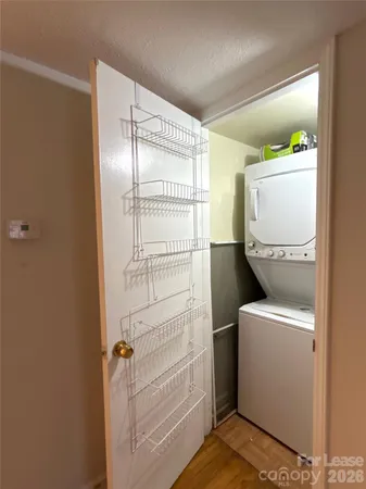 $1,300 | 926 Hollywood Street, Charlotte, NC 28211