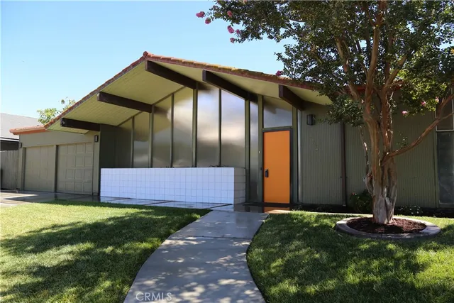 $1,699,000 | 626 East Palmdale Avenue, Orange, CA 92865