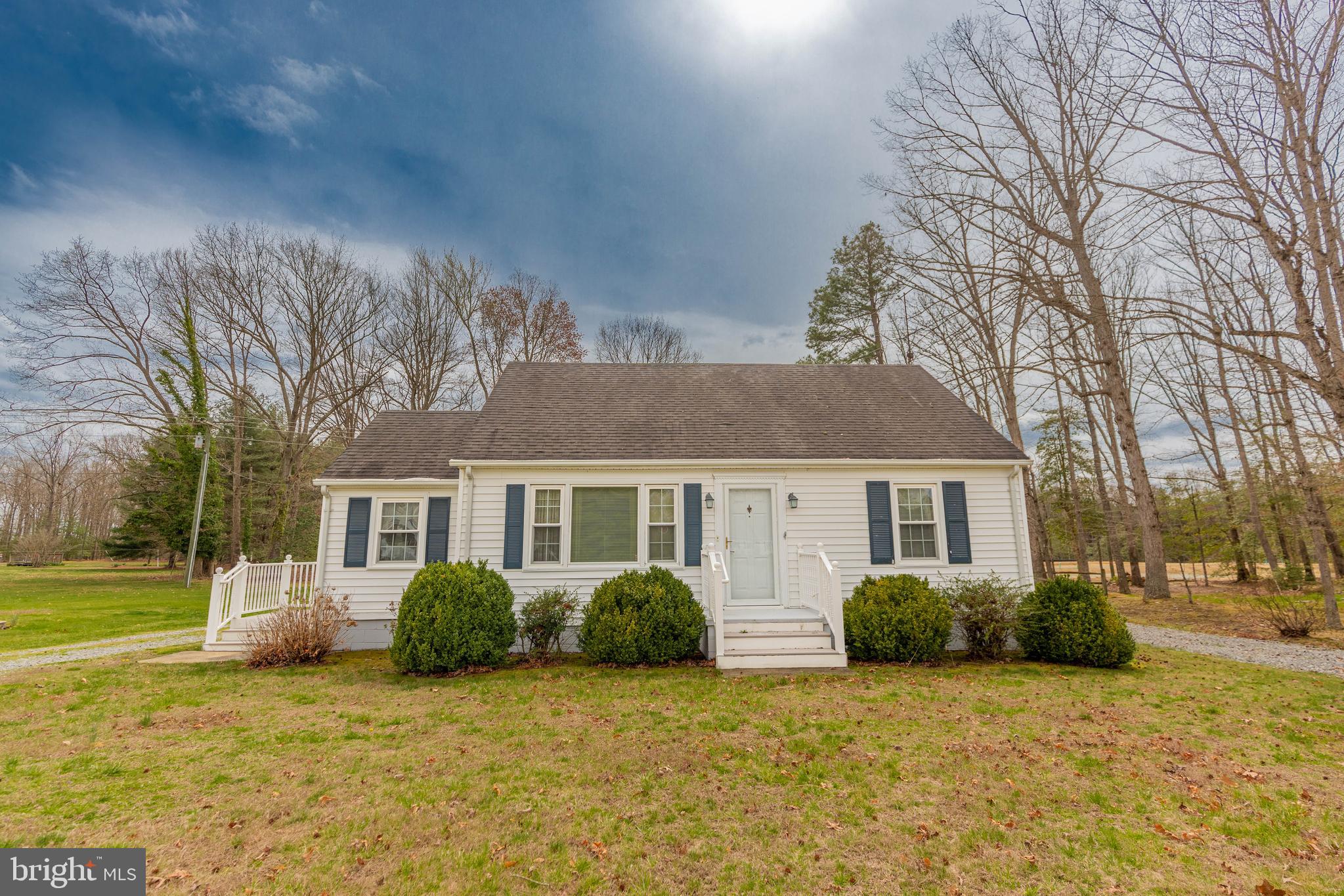 7096 Ladysmith Road Ruther Glen, VA 22546 - Photo 4 of 18