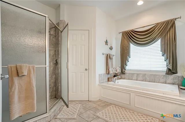 $2,500 | 420 Lake Forest, Canyon Lake, TX 78133