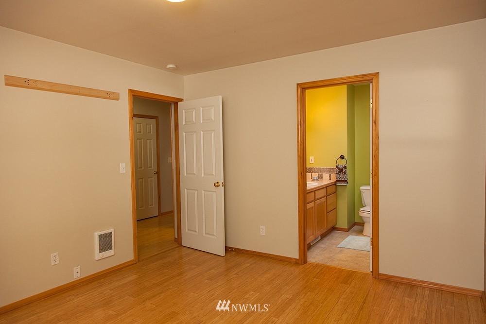 17847 Wood Road Bow, WA 98232 - Photo 8 of 25 Gallery Image 8