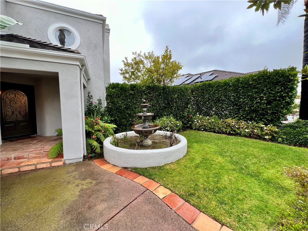 15 Larkfield Lane Laguna Niguel, CA 92677 - Photo 23 of 55 a house with outdoor space