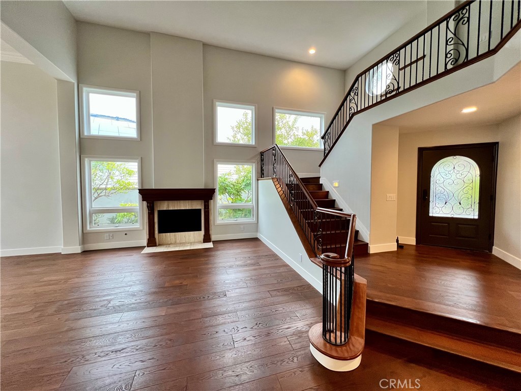 15 Larkfield Lane Laguna Niguel, CA 92677 - Photo 3 of 55 a room with lots of furniture and a window