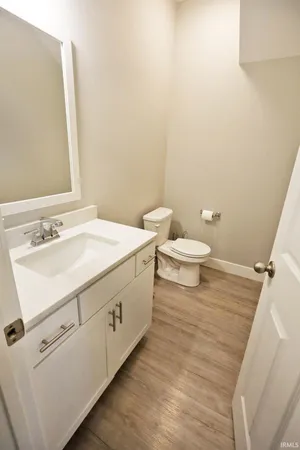 $525,000 | 19202 Braeburn Drive, Evansville, IN 47725