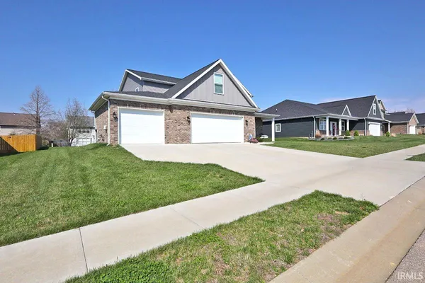 $525,000 | 19202 Braeburn Drive, Evansville, IN 47725