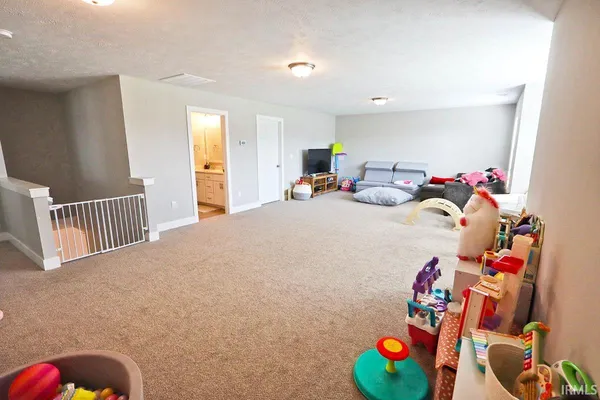 $525,000 | 19202 Braeburn Drive, Evansville, IN 47725